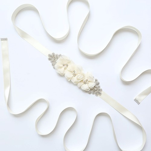 Bruidsriem, Bruidscentuur Weddingbelt Ivory Chiffon, strass, parels en satijn
