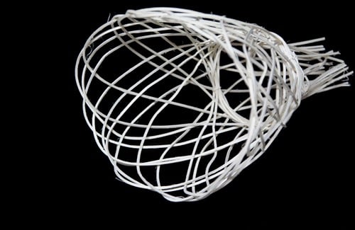 [A-011165] Rotan Pitriet boekethouder rond gebleekt 25x25cm  