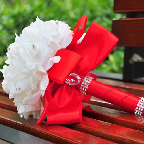 [A-013877] Bruidsmeisjesboeket Foamrozen RoomWit+Rood met Strass Volledig afgewerkt