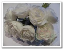 [A-006834] Camelia Roos Wit Foambloem 4 cm bundel 9 stuks
