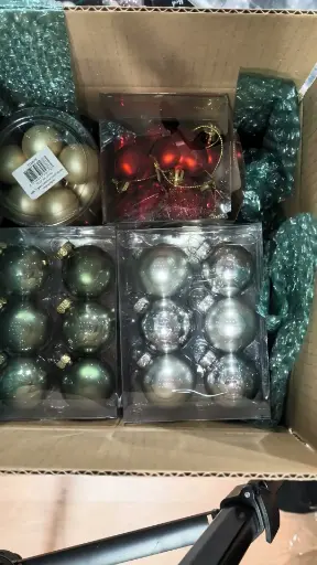 [A-028173] Restantenbox Kerstballen Bekijk video voor inhoud 